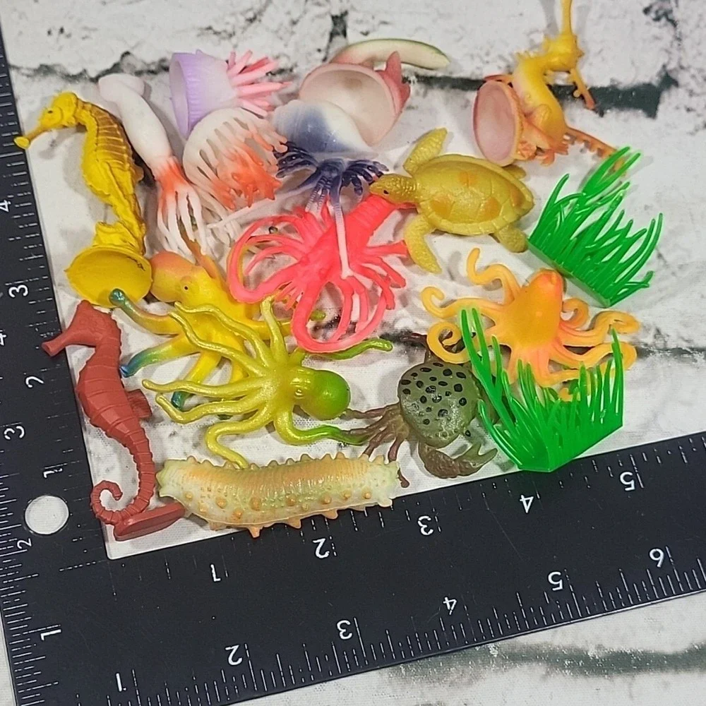 Marine‎ Life Animals Toys Plastic Lot of 16 Diorama Collectibles